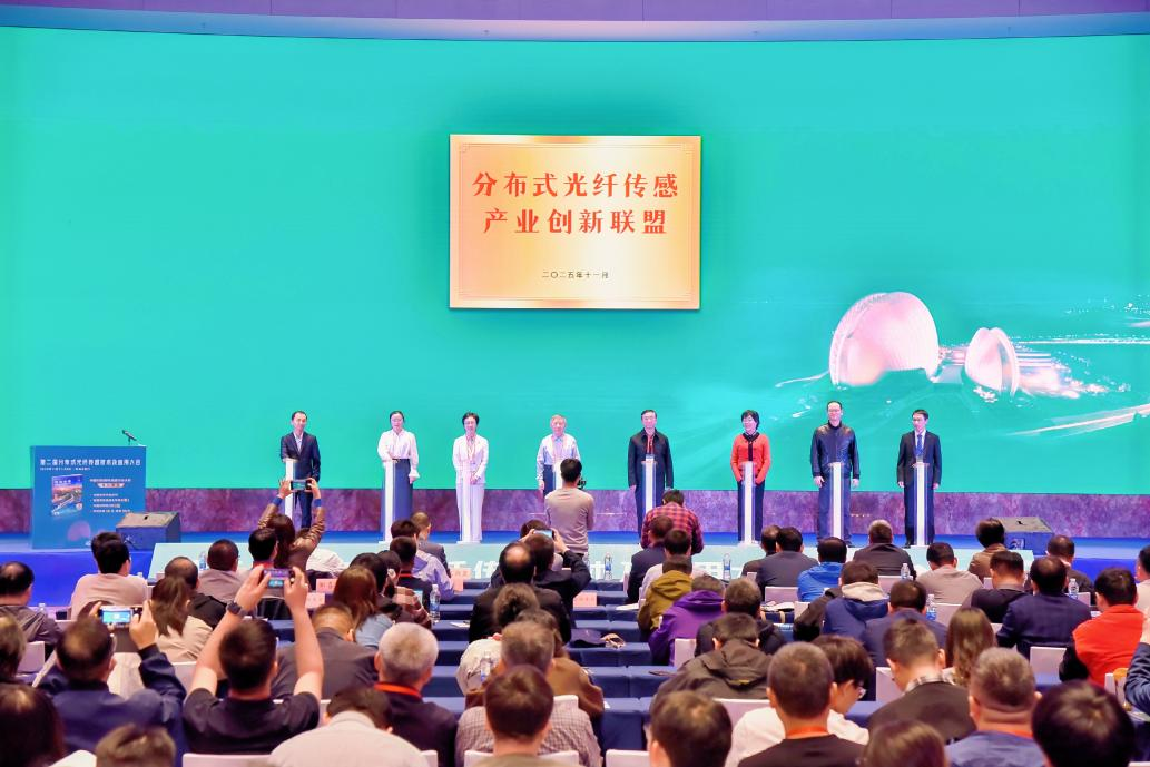聯(lián)盟揭幕.png